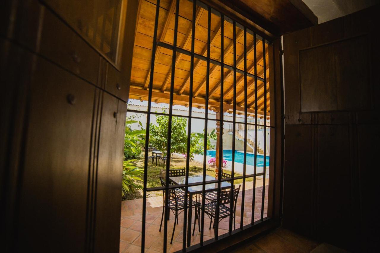 מומפוס Karakali Boutique Hotel מראה חיצוני תמונה