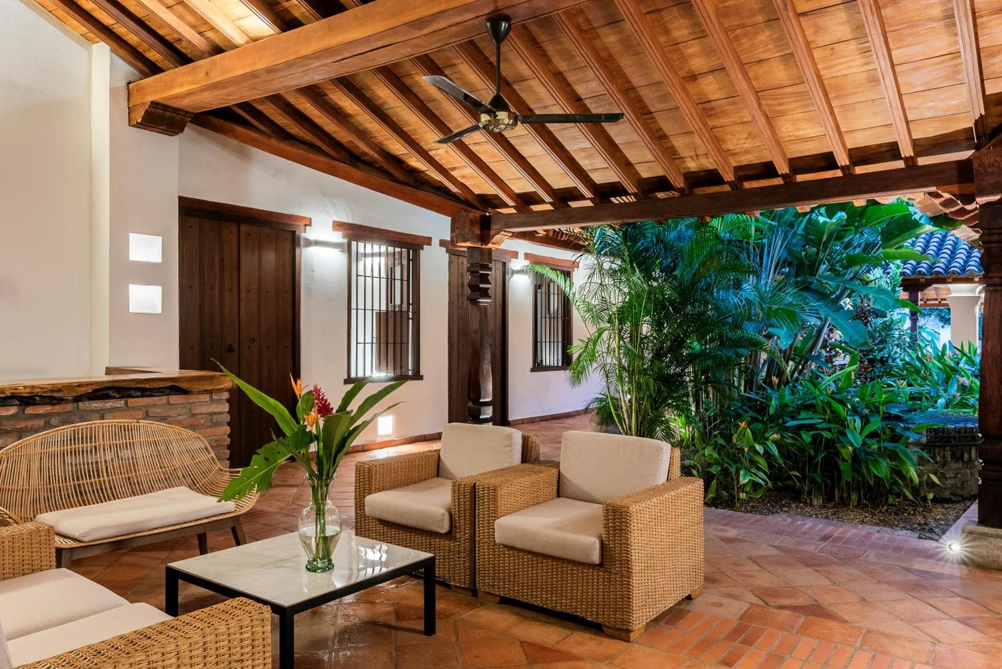 מומפוס Karakali Boutique Hotel מראה חיצוני תמונה